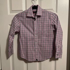 Untuckit boy button down shirt Size 6-7